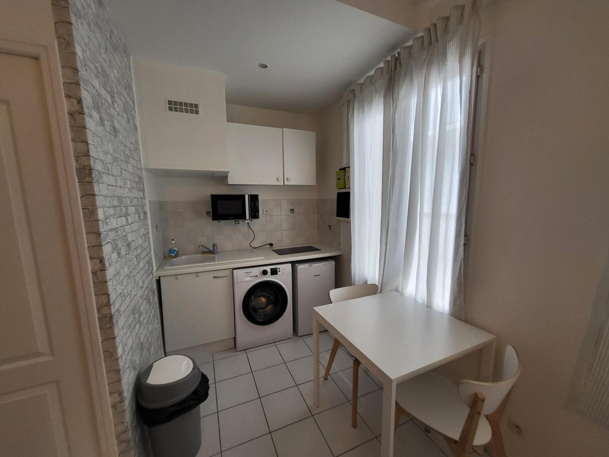 Appartement Spacieux 28M2 Avec Chambre Separee Issy-les-Moulineaux Exterior foto