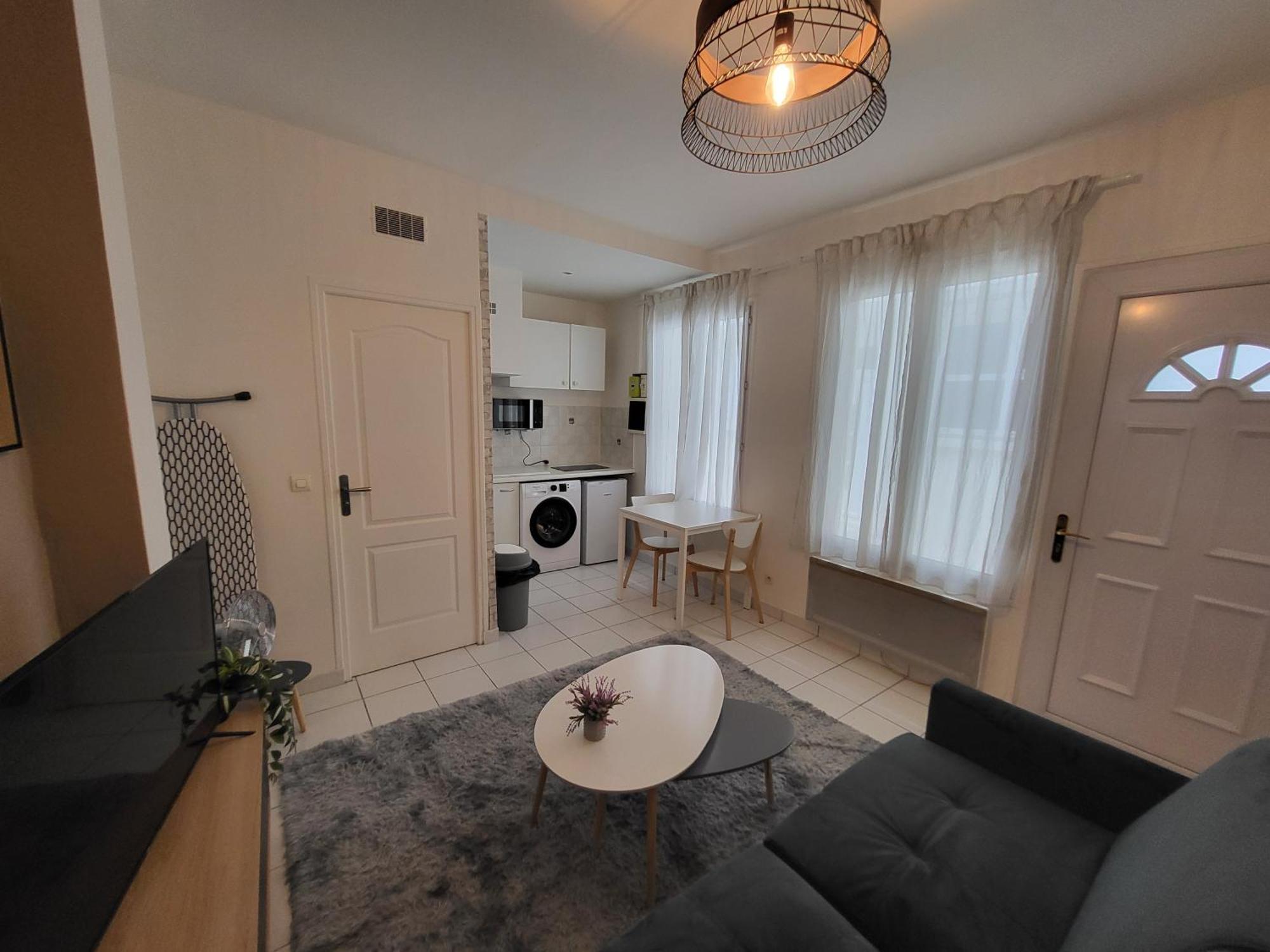 Appartement Spacieux 28M2 Avec Chambre Separee Issy-les-Moulineaux Exterior foto